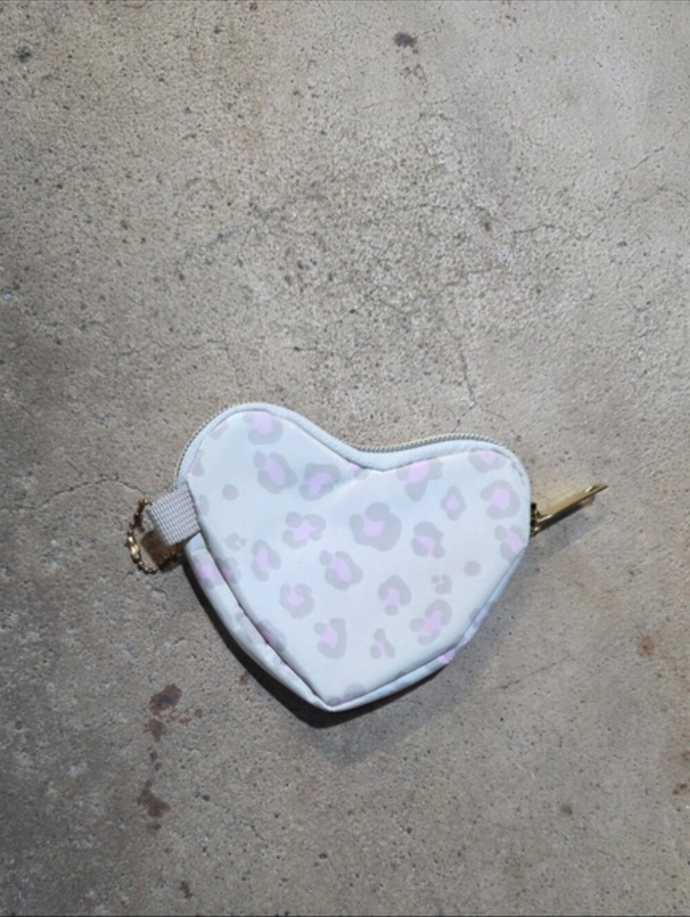 Jessica Simpson Heart Coin Purse in White and Light Pink Leopard Print